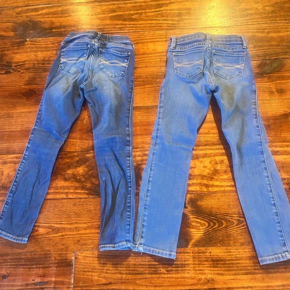 Abercrombie Kids Classic Blue Jeans - Picture 2 of 6
